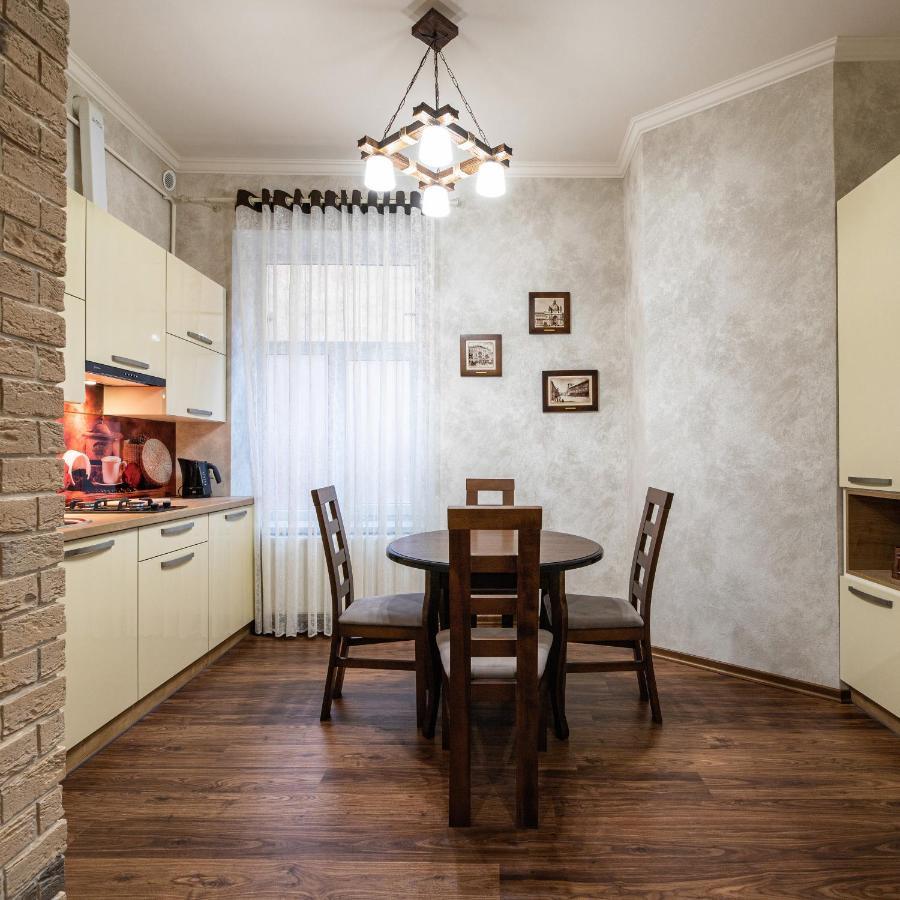 Historic Apartment Sofia In The Old Town Lviv Exterior foto